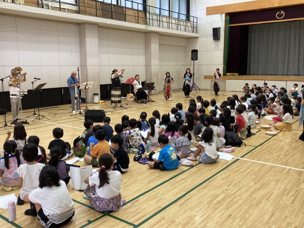 20240829すみれ福祉会夏休み音楽会へまごころミュージックとこころ舞踊団さんが出演しました。