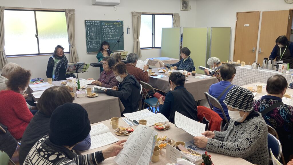 2024年11月28日（木）木更津市高柳住吉地区のまちなかカフェに「うたごえ」をお届けしました。