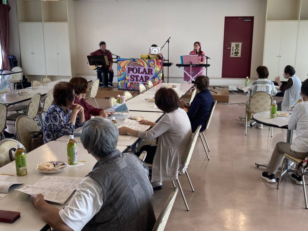 袖ケ浦うたごえサロンにポーラスターが出演しました。