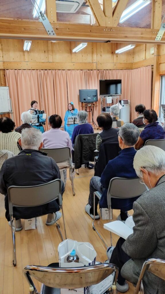 2026年3月11日浜宿団地　ぶらんこ