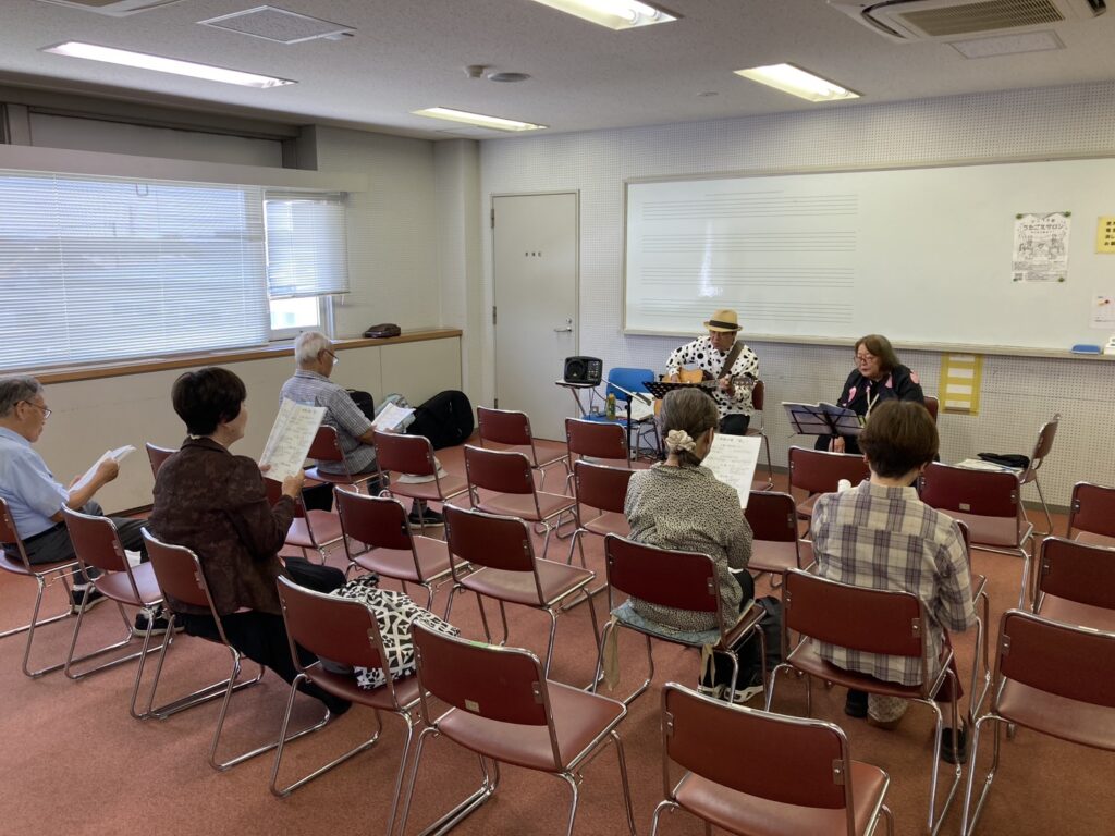 6月13日(土)木更津歌声サロン、スプーンのお二人にご出演いただきました。
